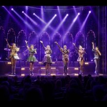 Film Review: SIX THE MUSICAL LIVE!