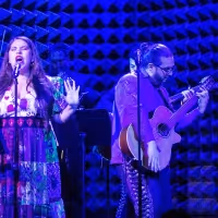 Review: Florencia Cuenca & Jaime Lozano Bring Bold And Brassy BROADWAY EN SPANGLISH…
