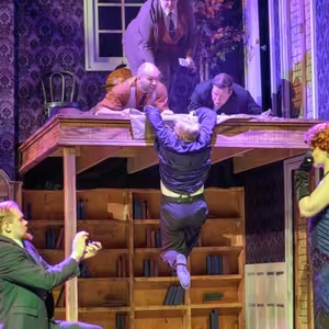Review: THE PLAY THAT WENT WRONG at The White Theatre