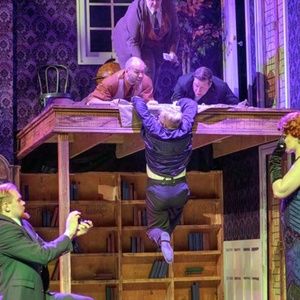 Review: THE PLAY THAT WENT WRONG at The White Theatre