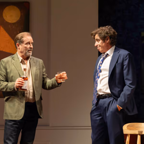 Review: THE TRUTH,  Apollo Theatre Photo