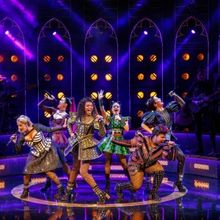 Review: SIX at Keller Auditorium