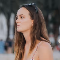 VIDEO: Netflix Debuts THE WEEKEND AWAY Film Trailer