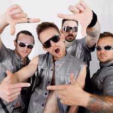 FOOL HOUSE Brings 90's Nostalgia to The District in Sioux Falls