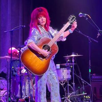 Heather Anne Lomax Releases New Album WHO DO YOU THINK YOU ARE