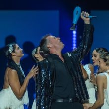 TV: Gerónimo Rauch actúa en los Premios Platino