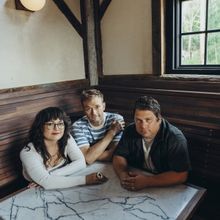 Nickel Creek Confirms Extensive 2024 Headline Tour Comes To Madison,  February 7