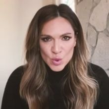 VIDEO: Shoshana Bean Raises Money For Beaverton High School With Virtual Concert Feat