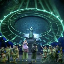 Video: First Look At WICKED Swedish Premiere at Göteborgsoperan