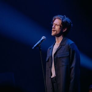 Exclusive: Aaron Tveit Sings 'I Know Him So Well' at MISCAST25- a Tribute to Gavin…