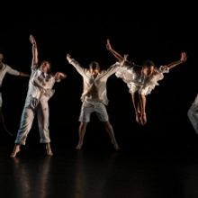 David Dorfman Dance's (A)WAY OUT OF MY BODY Makes its World Premiere at NYU Skirball 