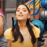 VIDEO: Ariana Grande, Marissa Jaret Winokur, and James Corden Perform HAIRSPRAY… Video