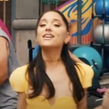 VIDEO: Ariana Grande, Marissa Jaret Winokur, and James Corden Perform HAIRSPRAY Parod