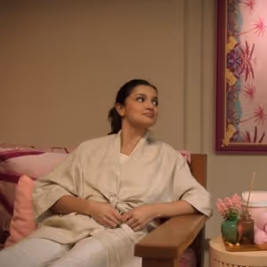 Video: Apple TV+ Shares Sneak Peek Clip of ACAPULCO Season 4 Episode 4