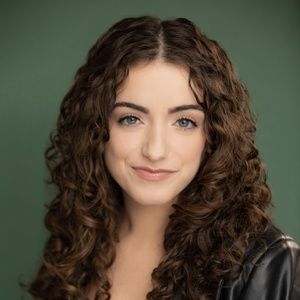 SINGFELD! A MUSICAL ABOUT NOTHING to Welcome Elaina Ragusa as Elaine