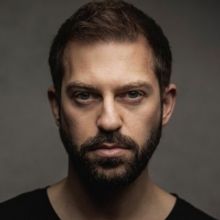 Jon Robyns Chats LES MISERABLES at the Newly Renovated Sondheim Theatre