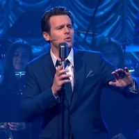 Video: Jonathan Groff and the JUST IN TIME Cast Perform 'Beyond the Sea' on THE LATE… Video