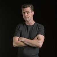 Dan Hoyle's Critically-Acclaimed BORDER PEOPLE Extends At The Marsh SF