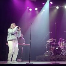 VIDEO: Quinn XCII & Chelsea Cutler Perform 'Stay Next to Me'