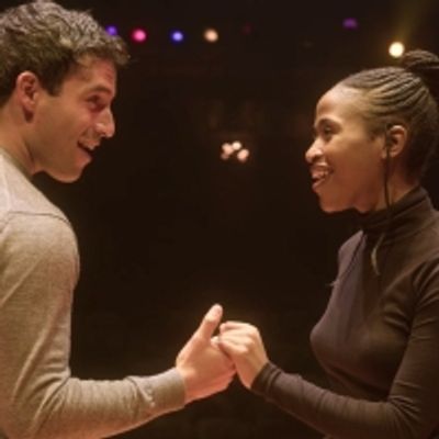 Video: THE LION KING Celebrates 25 Years With Spanish-Language Performance of 'Can You Feel the Love Tonight?'