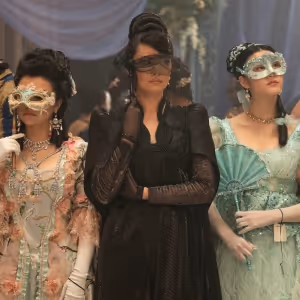 Video/Photos: BRIDGERTON Season 4 First Look at New Characters, Masquerade Ball, &…