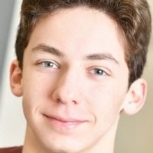 DEAR EVAN HANSEN Star Andrew Barth Feldman Stops By The Theatre Podcast With Alan Sea