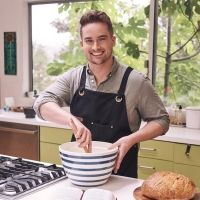 TASTING HISTORY WITH MAX MILLER Reaches 500K Subscribers on YouTube