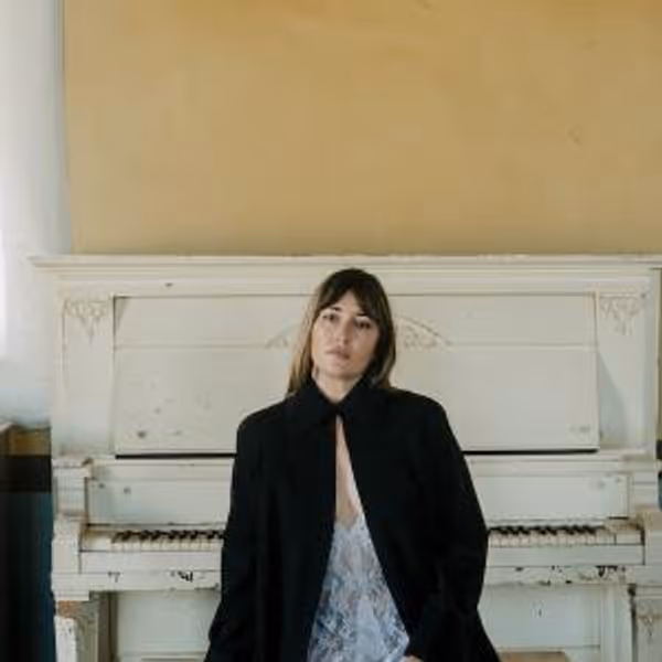 Photos: Jess Williamson to Launch 2027 Headline Tour; A MILE SOUTH OF HEAVEN Album Ou Photo