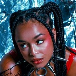 KING ISIS Announces New EP & Shares New 'MONKI' Single