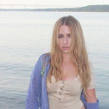 Lila Drew Releases New Single SAME OLD SONG