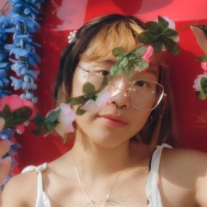 Korean-American Alt-Pop Artist Babebee Shares 'COME WITH ME'