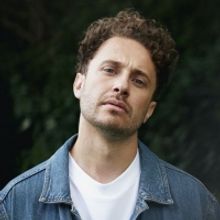 VIDEO: Ross Harris Releases 'Goosebumps' Live Video