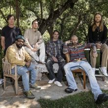 Maroon 5 Release Brand New Single 'Middle Ground'