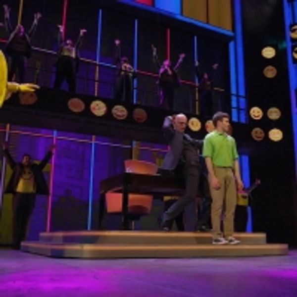 TV: THE SECRET OF MY SUCCESS at Paramount Theatre - Chicago Theater Video