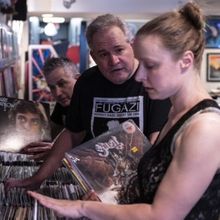 Review: LOVE AND VINYL at KA-CHUNK!!! Records