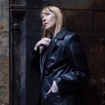 Suzanne Vega Adds East Coast Tour Dates to 'Flying With Angels Tour'