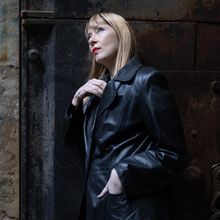 Suzanne Vega Adds East Coast Tour Dates to 'Flying With Angels Tour'