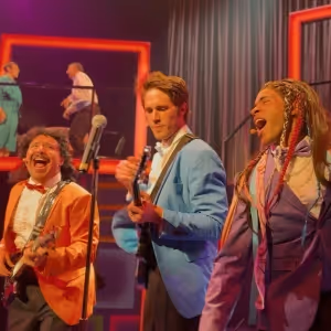 Review: THE WEDDING SINGER at Colony Theatre