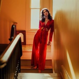 Hannah Cohen Shares New Single 'Draggin',' Shows in NYC & LA Announced