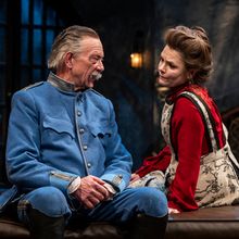 Review: THE DANCE OF DEATH at Steppenwolf Theatre Company