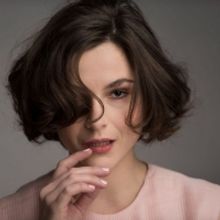 BWW REVIEW: Pheromones, Possessiveness and Perfidy Combine In The Stage Adaptation of