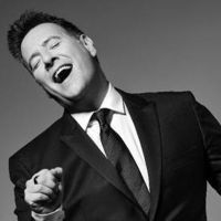 CARLOS LATRE MUSIC SHOW llega a Garaje Lola Espacio