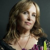 Gretchen Peters Shares 'Wish I Was'
