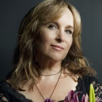 Gretchen Peters Shares 'Wish I Was'
