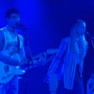 Video: LITTLE SHOP OF HORRORS Stars Evan Rachel Wood and Darren Criss Belt Out A…