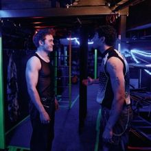 Photos: ROMEO + JULIET's Kit Connor, Rachel Zegler & More Backstage