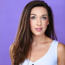 Cast Set for BEAUTIFUL: THE CAROLE KING MUSICAL at White Plains Performing Arts Cente