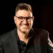 Broadway Palm Dinner Theatre Appoints Drew Scott as its New Musical Director