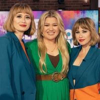 VIDEO: Kelly Clarkson Covers Lucius' 'Dance Around It'