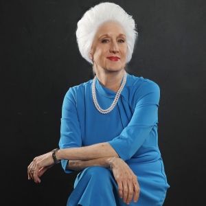 Review: NORA HAHN CRAFTFULLY BRINGS ANN RICHARDS TO LIFE IN GARDEN THEATRE'S…